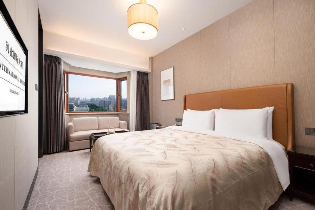 Shijiazhuang International Building Hotel Екстериор снимка